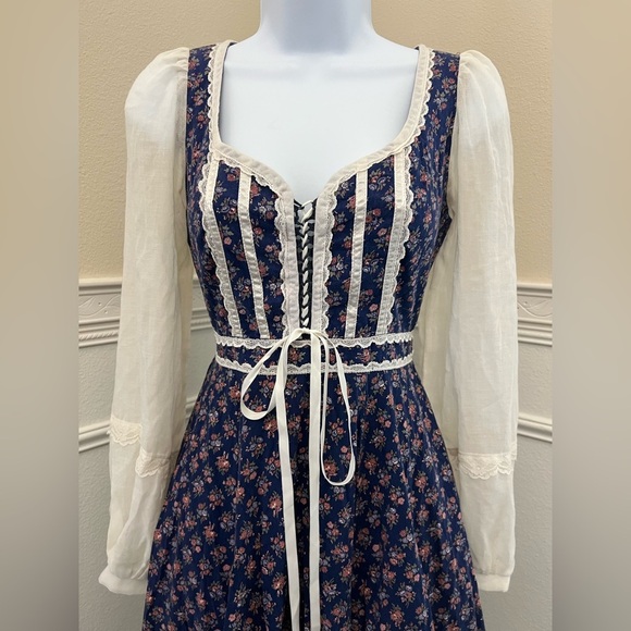 RARE Vintage Gunne Sax Prairie Dress Blue Floral Lace Peasant Cottagecore - Picture 3 of 8